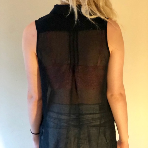 Chiffon button up tank top - Picture 2 of 3